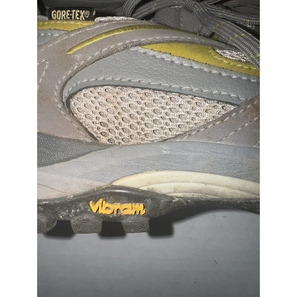 The North Face Womens Size‎ 9.5 Gray Yellow Gore-Tex Low Top Trail Hiking Shoes